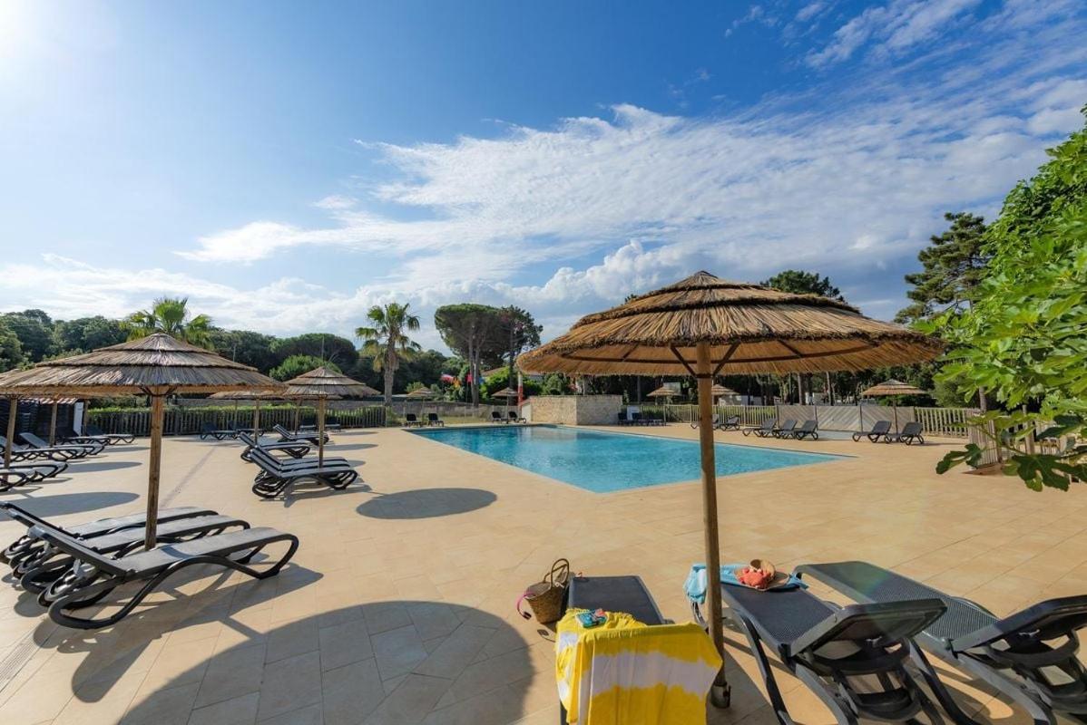 Camping Campo Di Liccia Bonifacio  Exterior photo